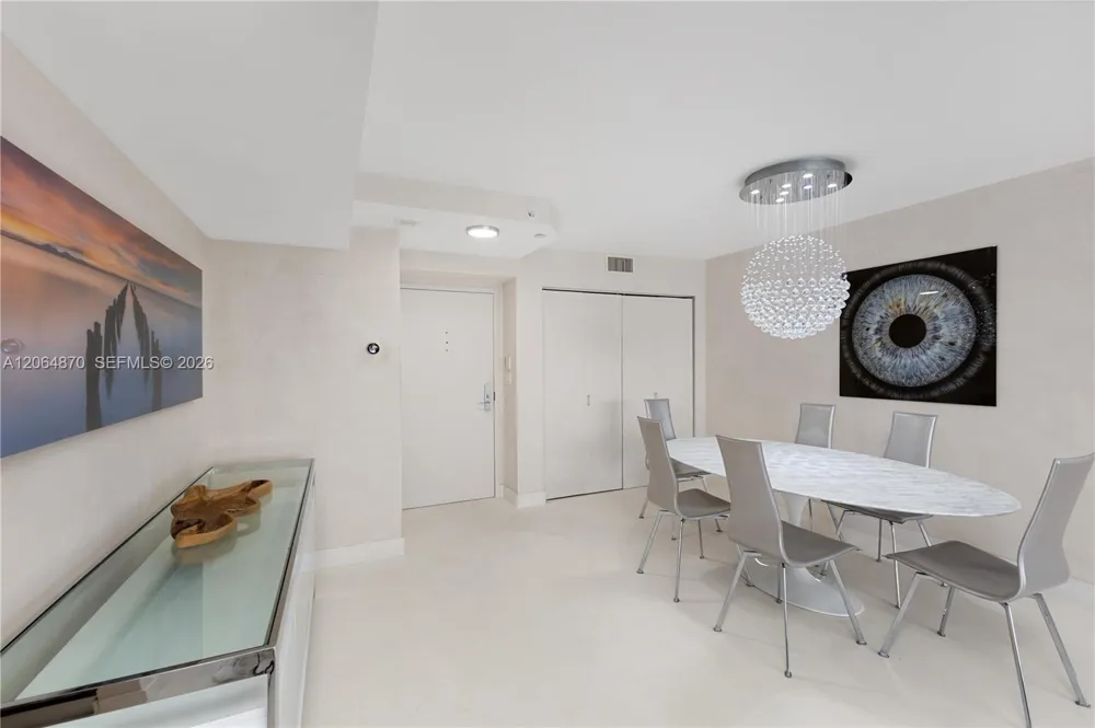 1900 Sunset Harbour Dr #2008 Miami Beach, FL 33139