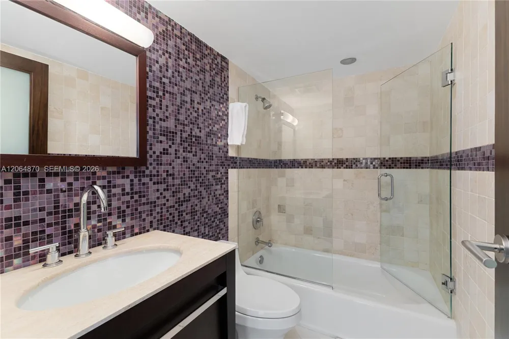 1900 Sunset Harbour Dr #2008 Miami Beach, FL 33139