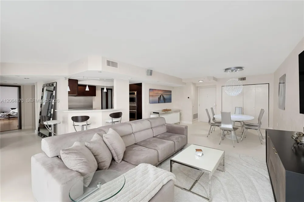 1900 Sunset Harbour Dr #2008 Miami Beach, FL 33139