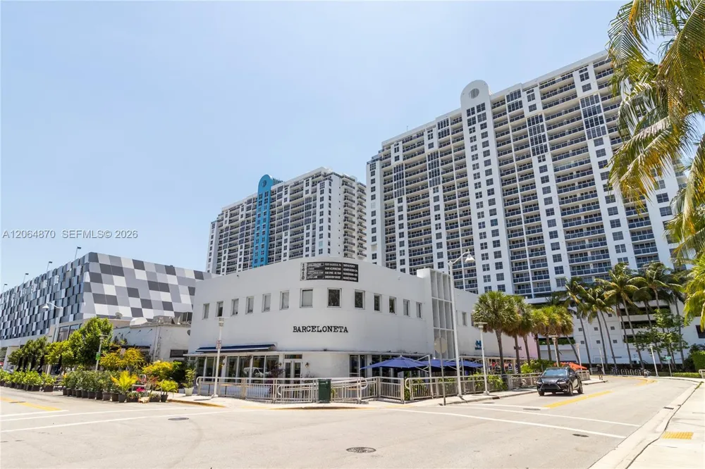 1900 Sunset Harbour Dr #2008 Miami Beach, FL 33139