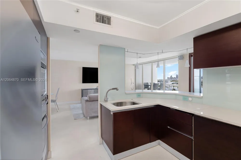 1900 Sunset Harbour Dr #2008 Miami Beach, FL 33139