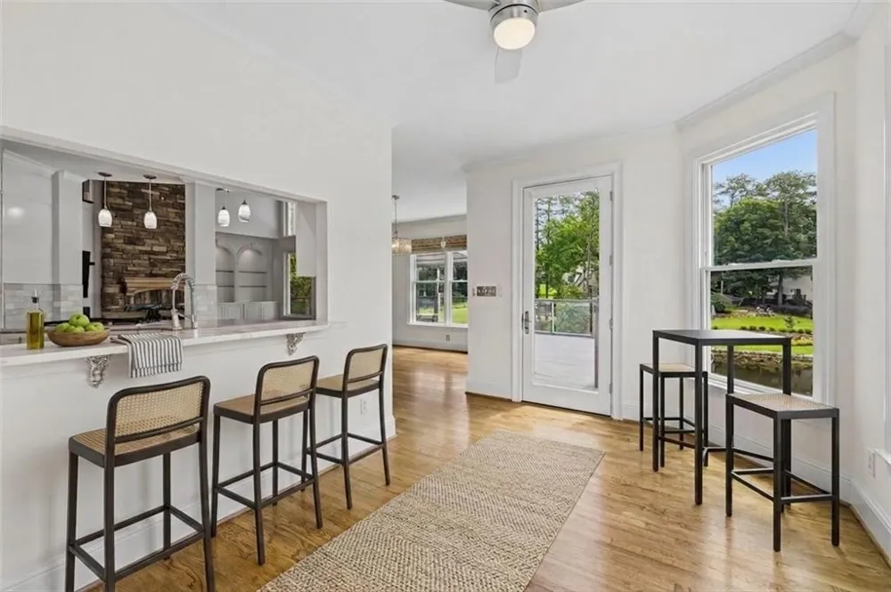 5343 Lake View Club Dunwoody, GA 30338