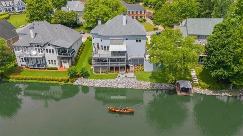 5343 Lake View Club Dunwoody, GA 30338