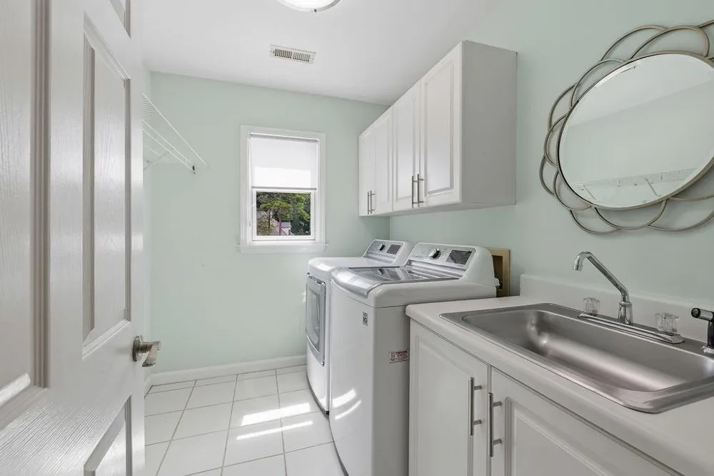5343 Lake View Club Dunwoody, GA 30338