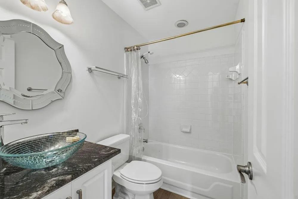 5343 Lake View Club Dunwoody, GA 30338