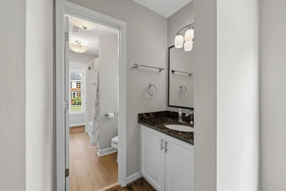 5343 Lake View Club Dunwoody, GA 30338