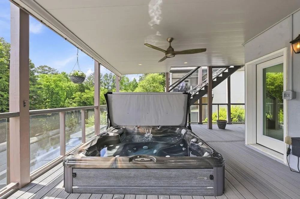 5343 Lake View Club Dunwoody, GA 30338