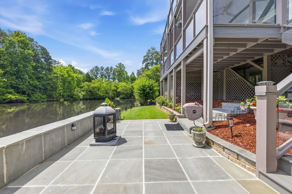 5343 Lake View Club Dunwoody, GA 30338