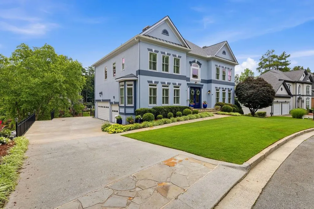 5343 Lake View Club Dunwoody, GA 30338