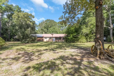 711 County Road 554