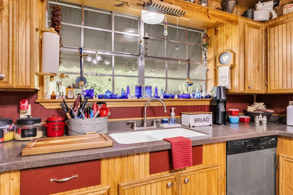 711 County Road 554 Kirbyville, TX 75956