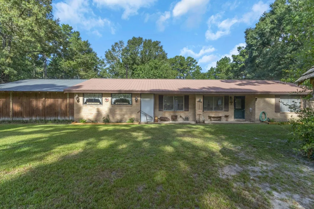 711 County Road 554 Kirbyville, TX 75956
