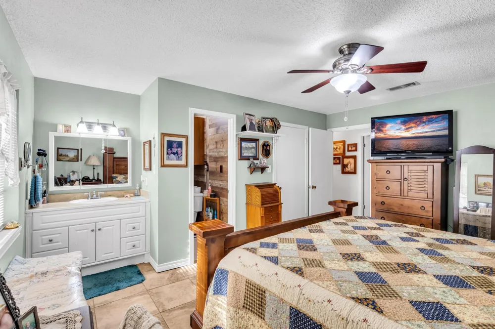 711 County Road 554 Kirbyville, TX 75956