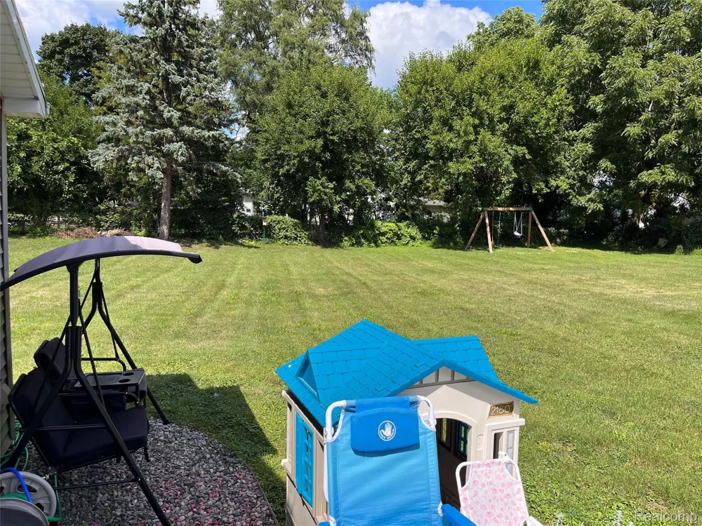 2308 Rheamount Avenue Lansing City, MI 48906