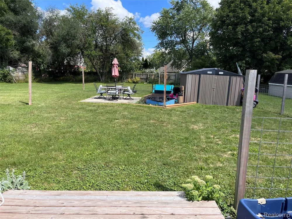 2308 Rheamount Avenue Lansing City, MI 48906