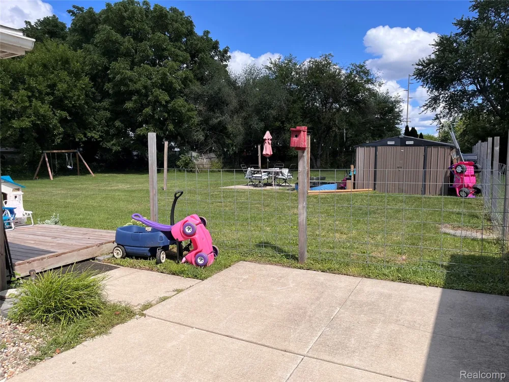 2308 Rheamount Avenue Lansing City, MI 48906