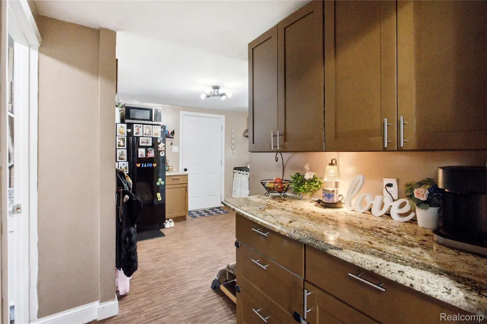 2308 Rheamount Avenue Lansing City, MI 48906