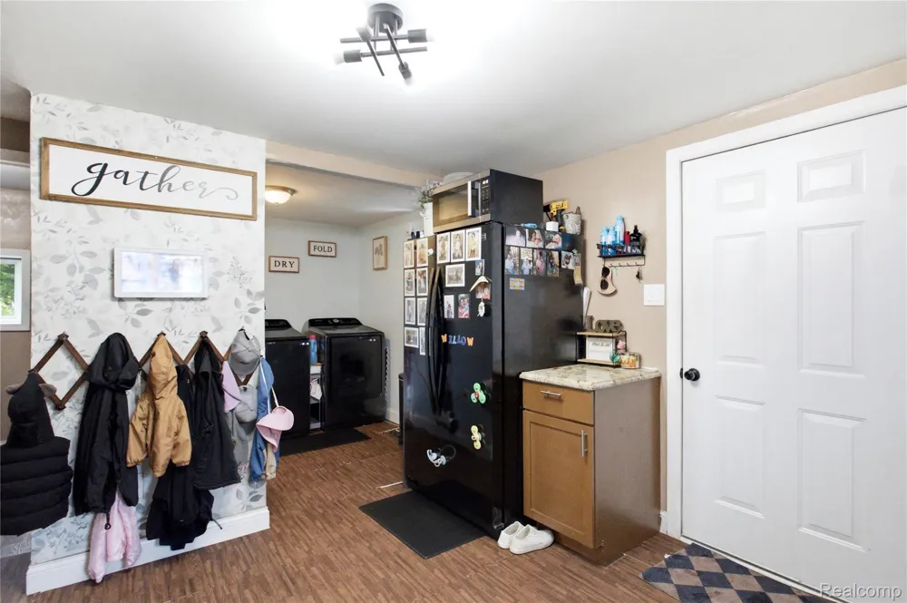 2308 Rheamount Avenue Lansing City, MI 48906