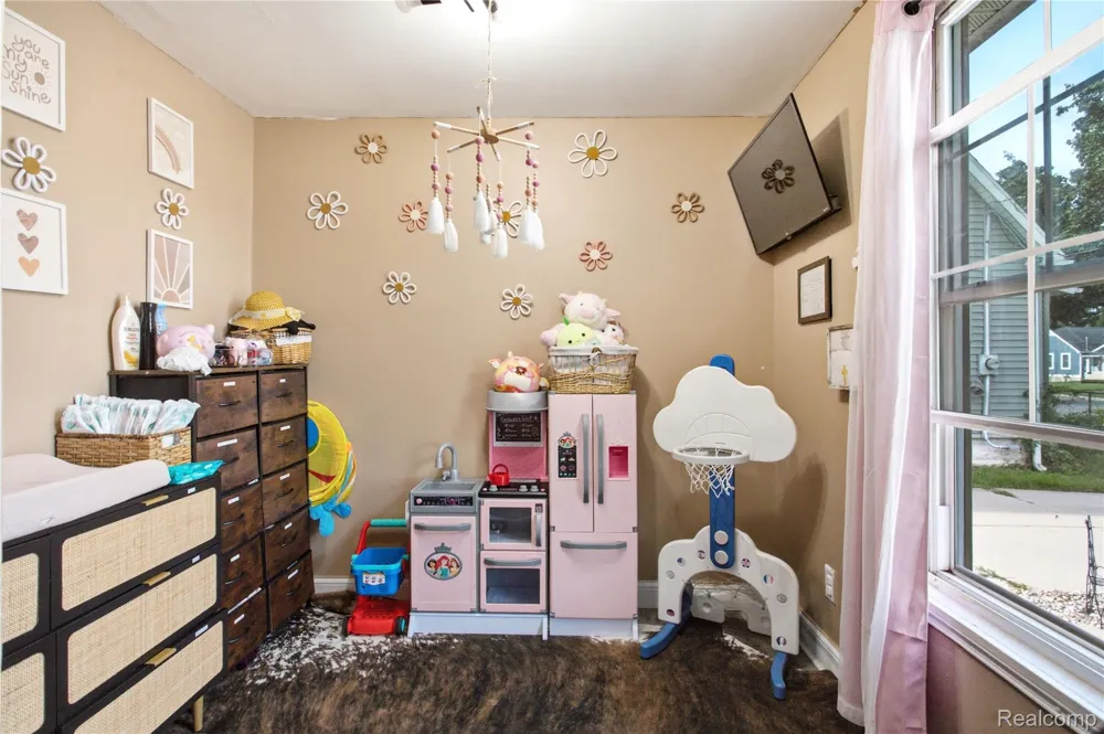 2308 Rheamount Avenue Lansing City, MI 48906