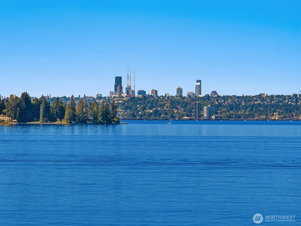 6211 Lake Washington Boulevard NE Kirkland, WA 98033
