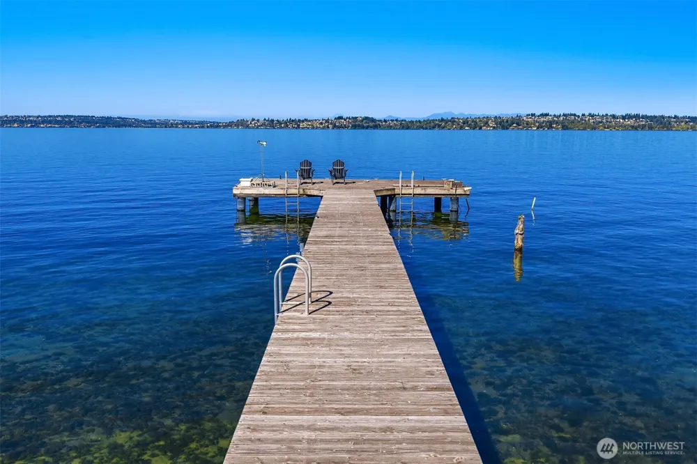 6211 Lake Washington Boulevard NE Kirkland, WA 98033