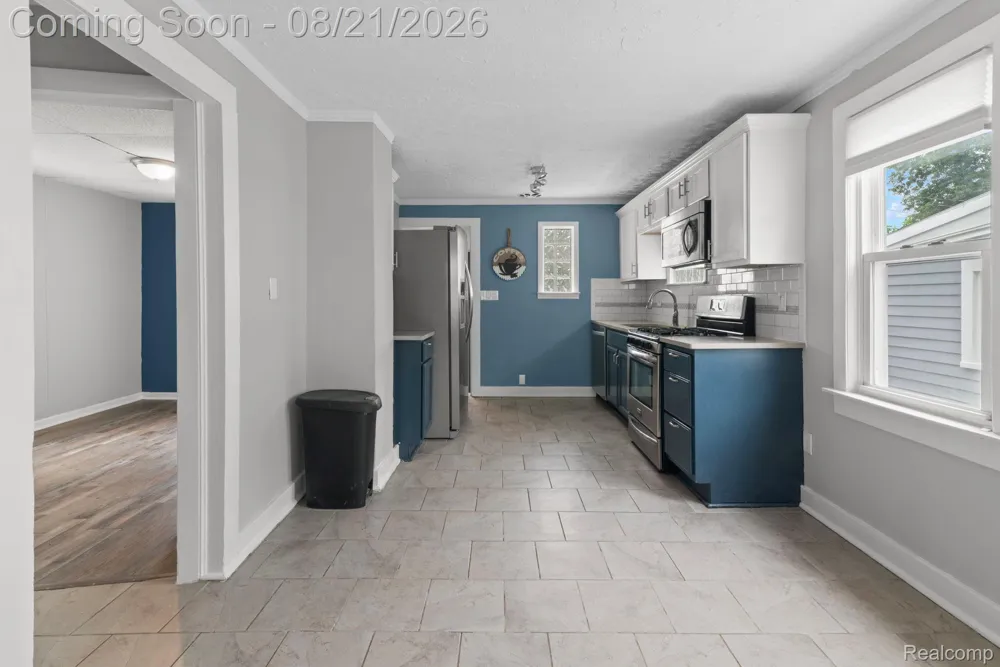 23152 Tawas Avenue Hazel Park City, MI 48030