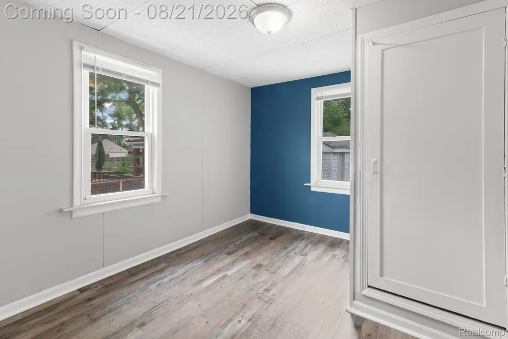 23152 Tawas Avenue Hazel Park City, MI 48030