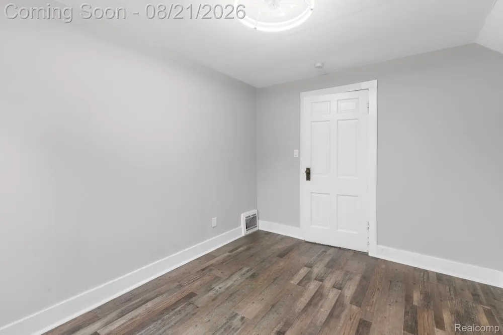 23152 Tawas Avenue Hazel Park City, MI 48030
