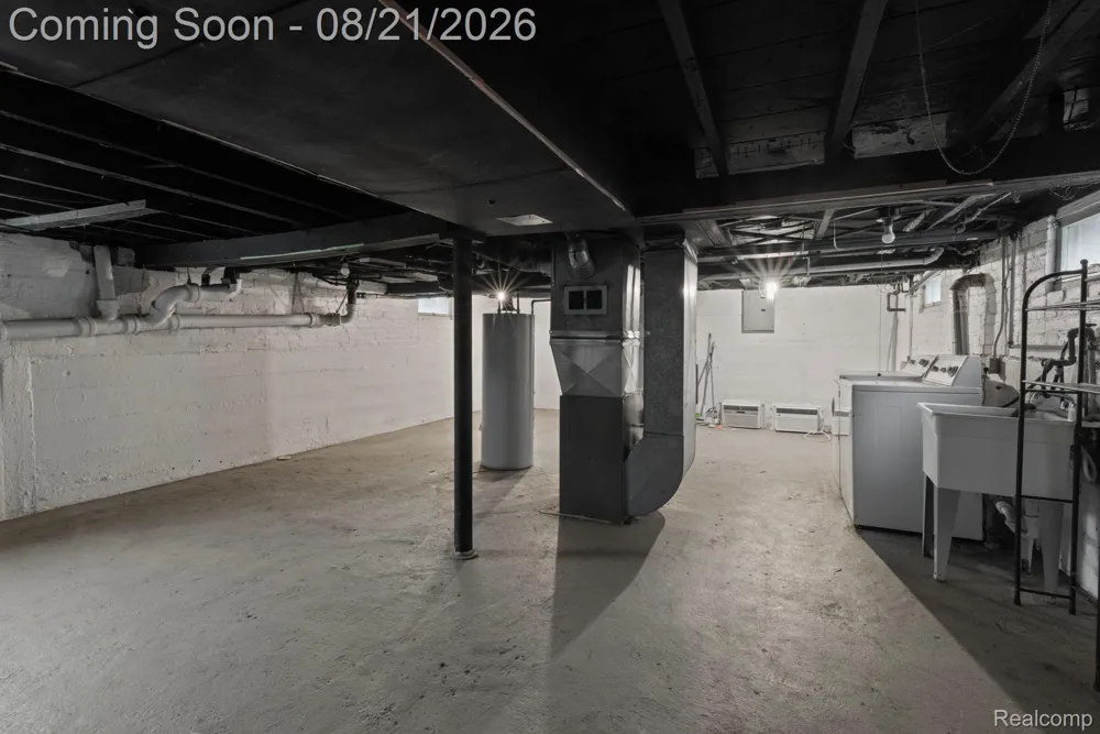 23152 Tawas Avenue Hazel Park City, MI 48030