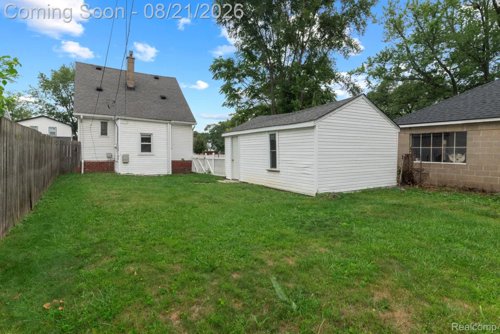 23152 Tawas Avenue Hazel Park City, MI 48030