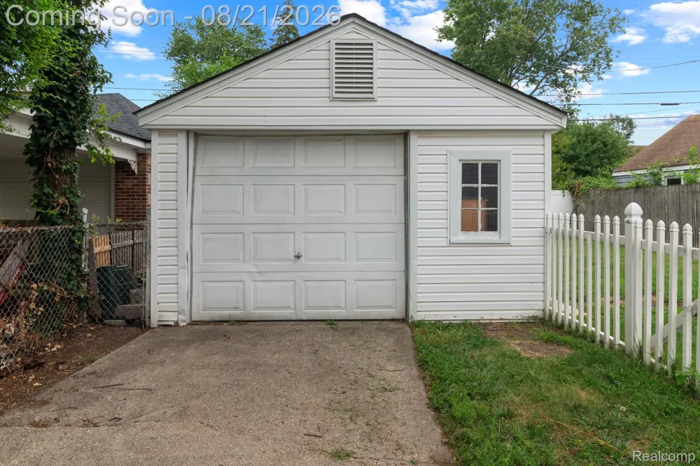 23152 Tawas Avenue Hazel Park City, MI 48030