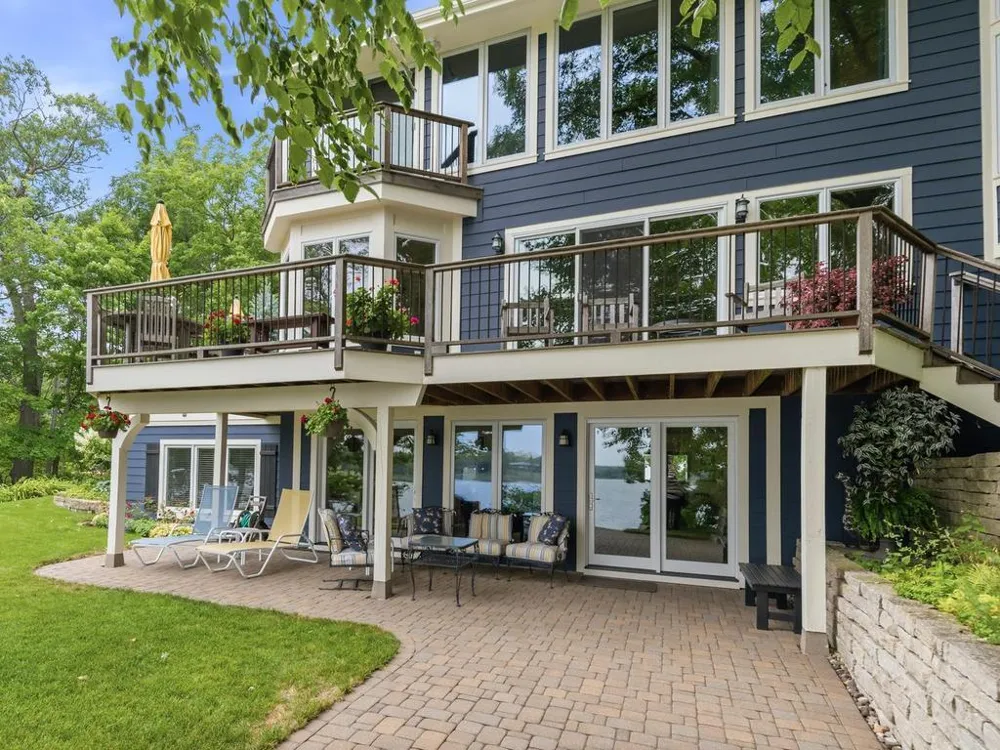 1310 Spruce Place Orono, MN 55364
