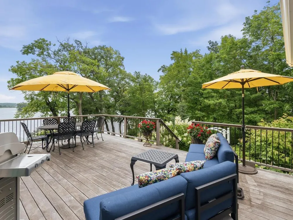 1310 Spruce Place Orono, MN 55364