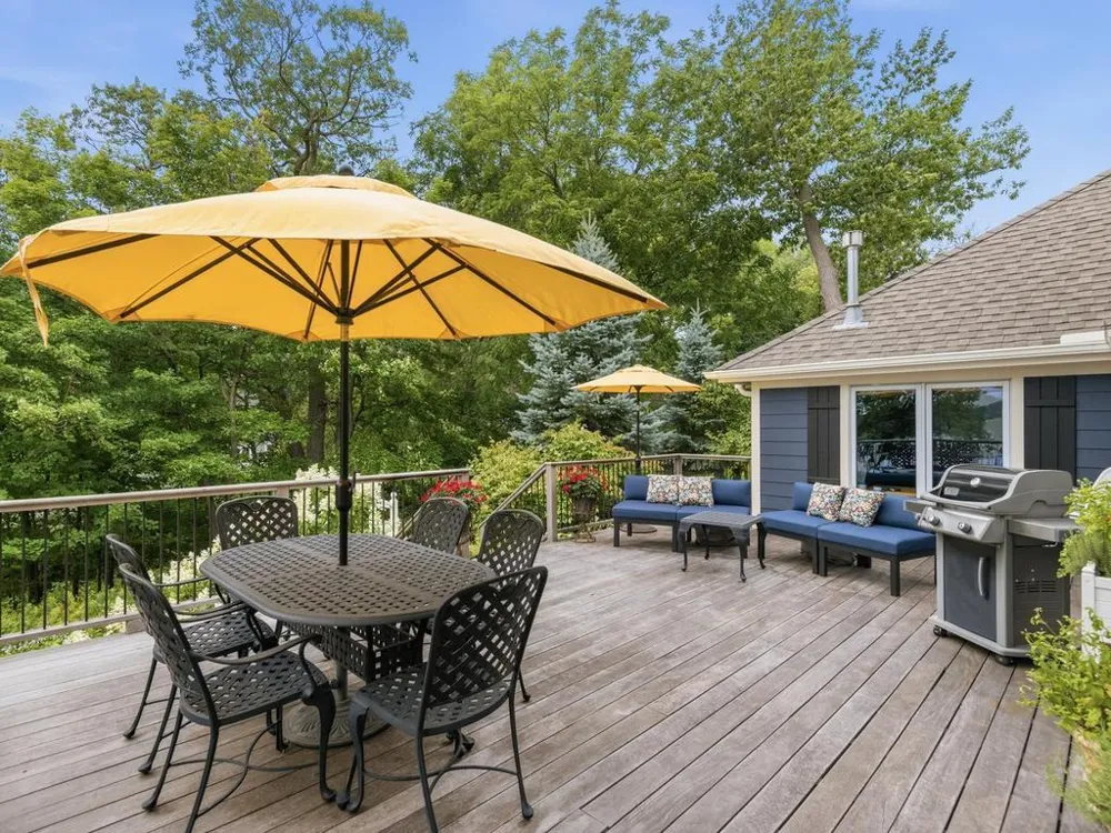 1310 Spruce Place Orono, MN 55364
