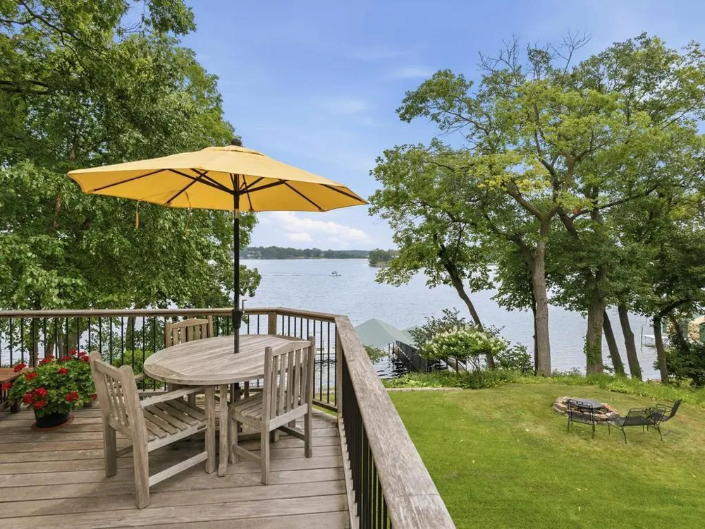 1310 Spruce Place Orono, MN 55364