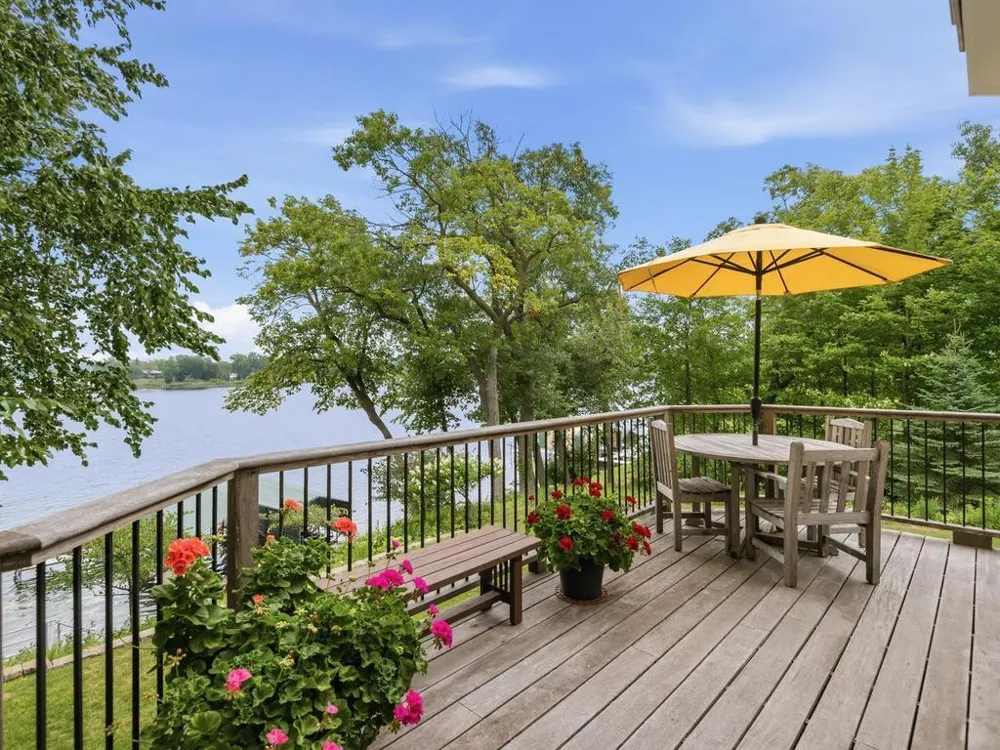 1310 Spruce Place Orono, MN 55364