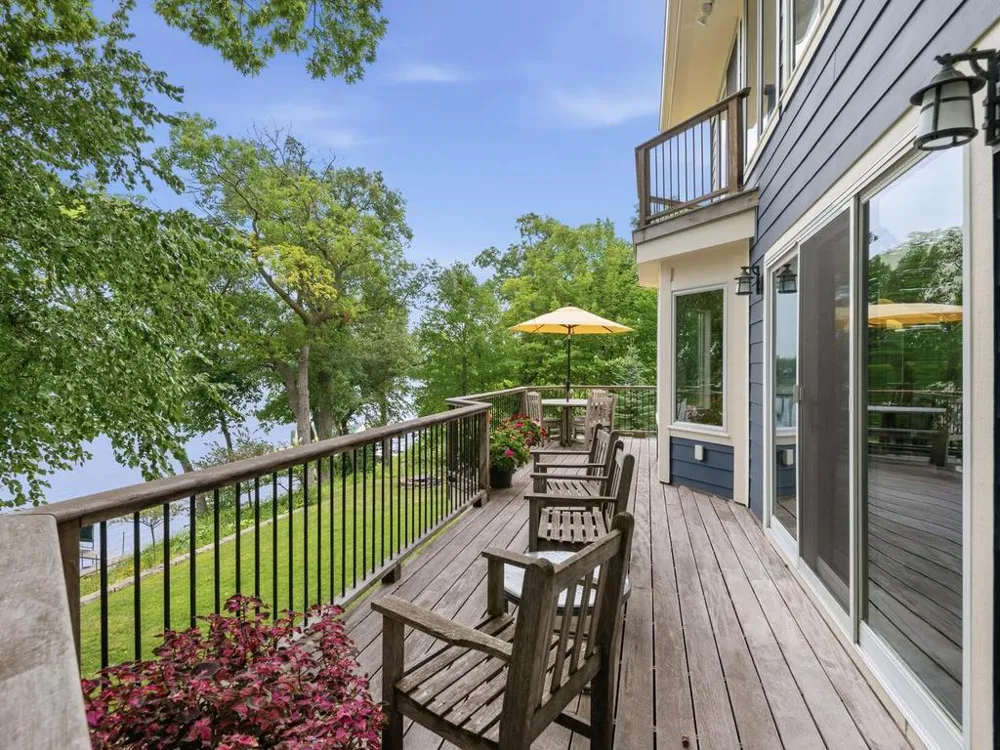1310 Spruce Place Orono, MN 55364