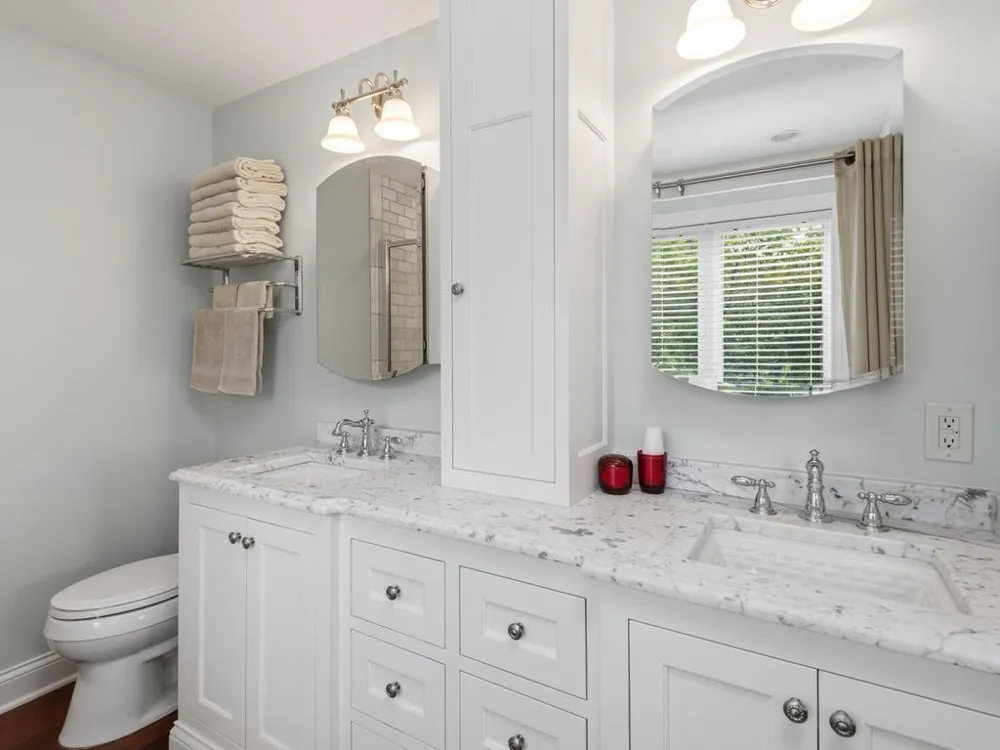 1310 Spruce Place Orono, MN 55364