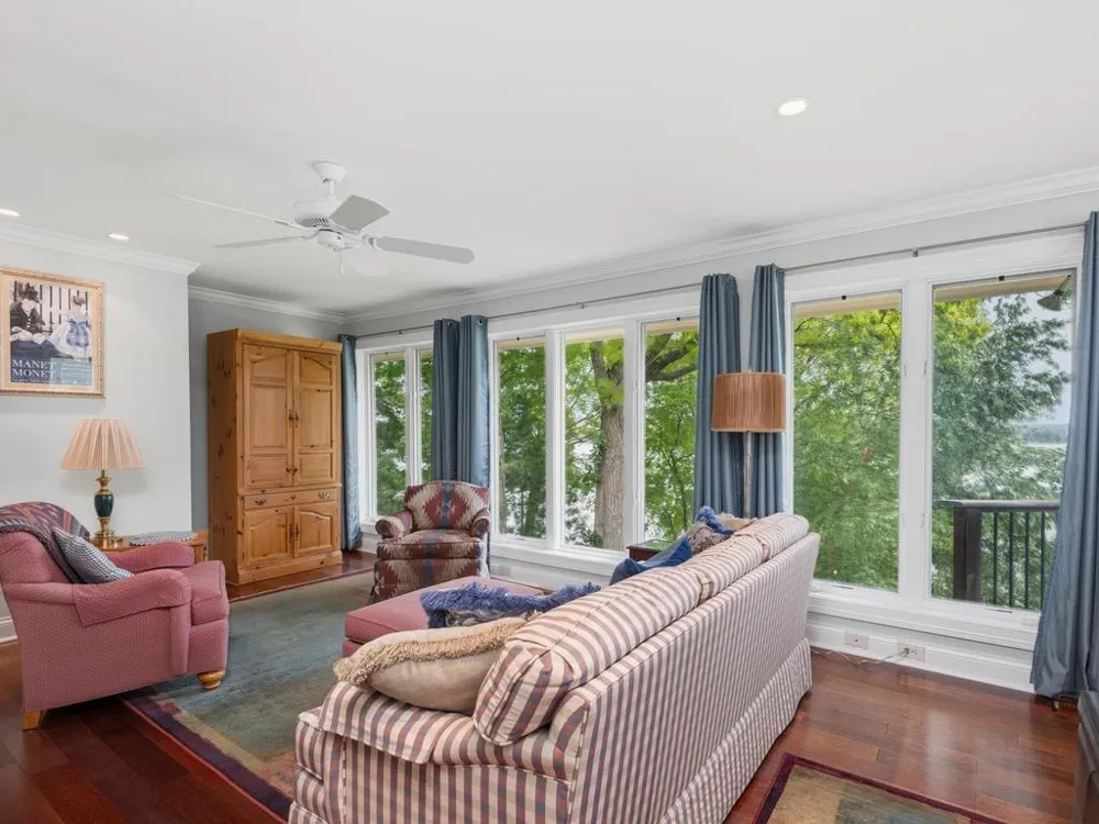 1310 Spruce Place Orono, MN 55364