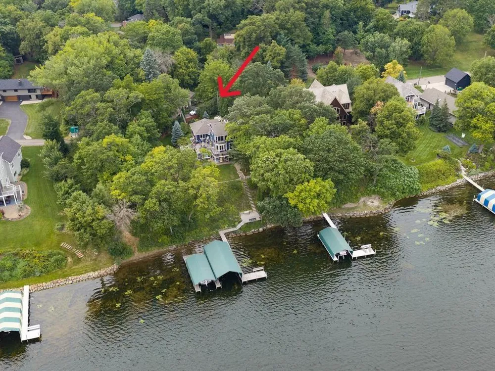 1310 Spruce Place Orono, MN 55364