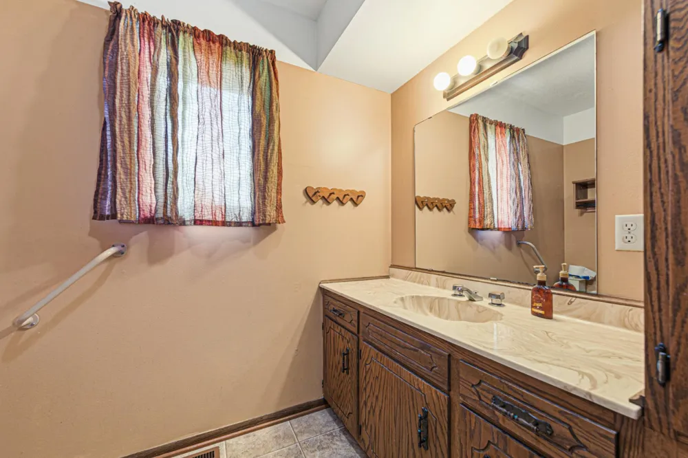 556 Karmil Place Gaylord, MN 55334