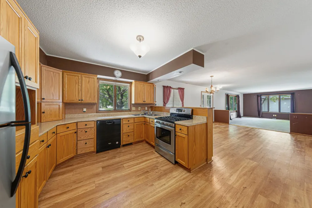 556 Karmil Place Gaylord, MN 55334