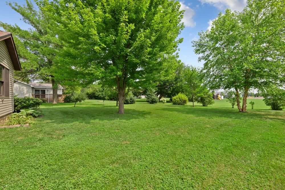 556 Karmil Place Gaylord, MN 55334