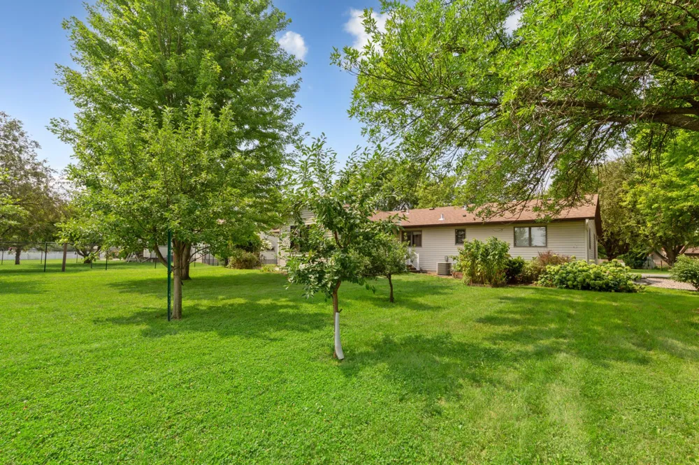556 Karmil Place Gaylord, MN 55334