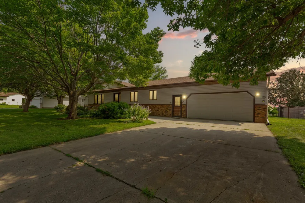 556 Karmil Place Gaylord, MN 55334