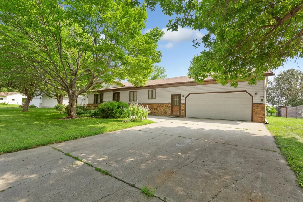 556 Karmil Place Gaylord, MN 55334