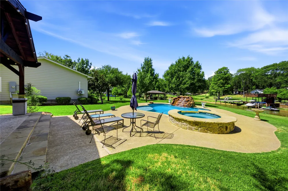 7001 Michael Lane Eustace, TX 75124