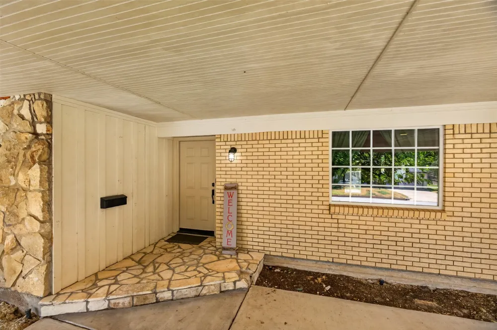 4509 Starlight Drive Haltom City, TX 76117