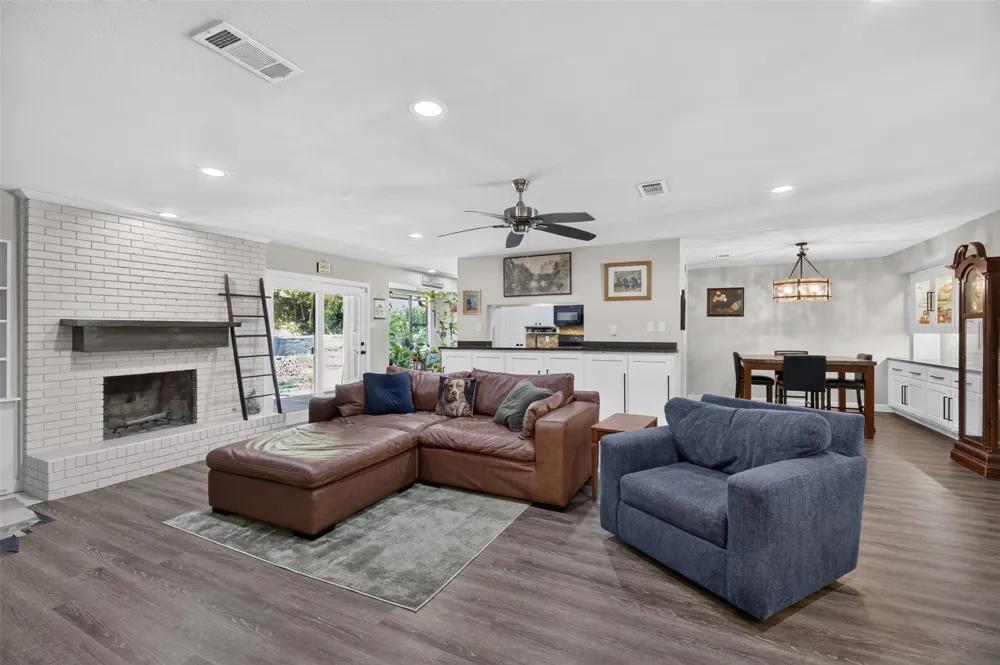 4509 Starlight Drive Haltom City, TX 76117