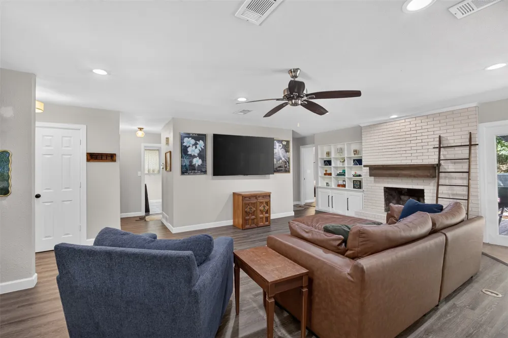 4509 Starlight Drive Haltom City, TX 76117